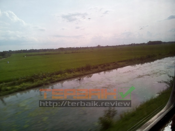 camera-belakang-oppo-find-5-mini-review